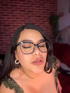 Snapshot of Insane_Issa chatting on January 20, 2025, 10:59 pm Insane Issa online show from January 20, 2025, 10:59 pm