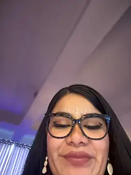 Snapshot of Insane_Issa chatting on January 21, 2025, 8:21 pm Insane Issa online show from January 21, 2025, 8:21 pm