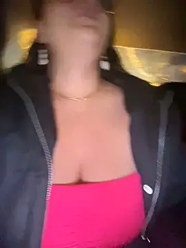 Snapshot of Insane_Issa chatting on January 23, 2025, 12:35 am Insane Issa online show from January 23, 2025, 12:35 am