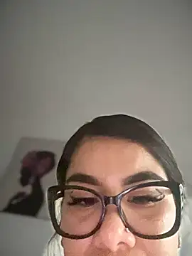 Snapshot of Insane_Issa chatting on February 28, 2025, 9:55 pm Insane Issa online show from February 28, 2025, 9:55 pm