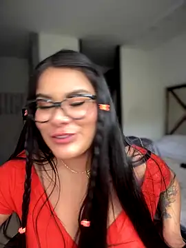 Snapshot of Insane_Issa chatting on November 11, 2025, 7:19 pm Insane Issa online show from November 11, 2025, 7:19 pm