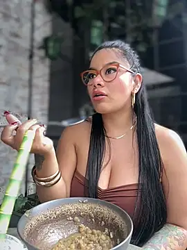 Insane Issa online show from February 8, 2026, 7:11 pm