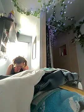 SummerBlueMoon online show from February 1, 2026, 11:25 pm