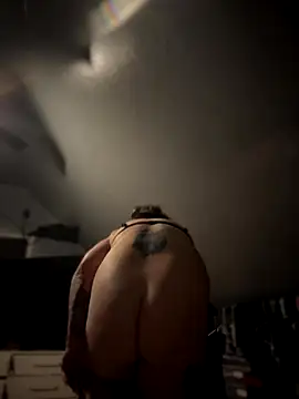 SummerBlueMoon online show from November 29, 2025, 6:35 am