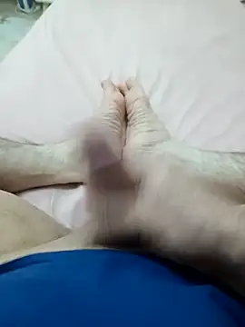 Hardapple01 online show from February 4, 2025, 2:28 am