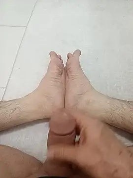 Hardapple01 online show from March 17, 2025, 9:13 pm