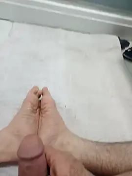 Hardapple01 online show from March 3, 2025, 11:24 pm