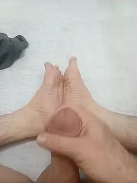 Hardapple01 online show from February 27, 2025, 2:25 am