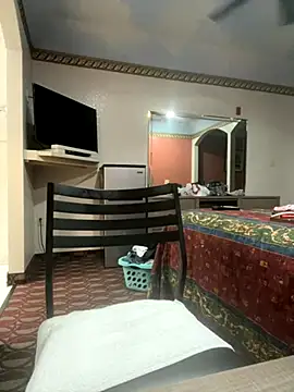 Snapshot of SlimBeenBadd1981 chatting on November 29, 2025, 11:21 am SlimBeenBadd1981 online show from November 29, 2025, 11:21 am