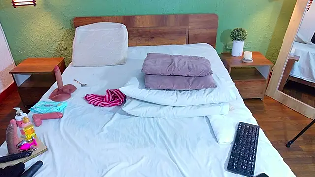 Snapshot of dannaahbrown chatting on February 27, 2026, 6:30 pm dannaahbrown online show from February 27, 2026, 6:30 pm