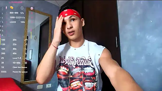 liuscast22 online show from November 11, 2025, 2:56 pm