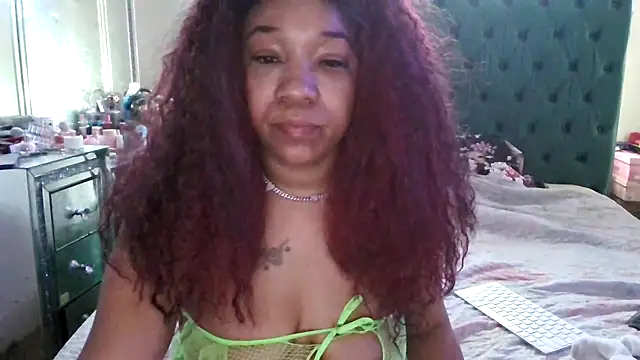 Snapshot of YasmineMinaj chatting on February 1, 2026, 4:05 pm YasmineMinaj online show from February 1, 2026, 4:05 pm