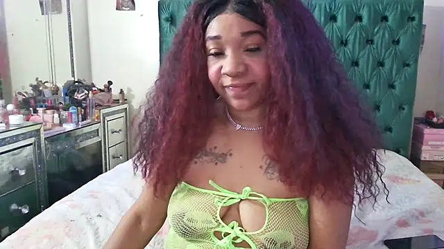 Snapshot of YasmineMinaj chatting on January 31, 2026, 11:14 pm YasmineMinaj online show from January 31, 2026, 11:14 pm