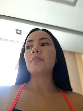 ally-cuute online show from January 14, 2025, 1:28 pm