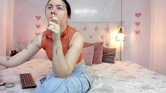 Snapshot of SakuraLee_ chatting on April 29, 2026, 1:48 pm SakuraLee online show from April 29, 2026, 1:48 pm