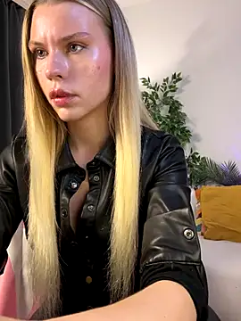 Snapshot of KittyKatyDream chatting on November 2, 2025, 6:02 pm KittyKatyDream online show from November 2, 2025, 6:02 pm