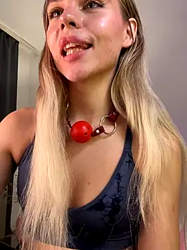 KittyKatyDream online show from November 28, 2025, 5:24 pm