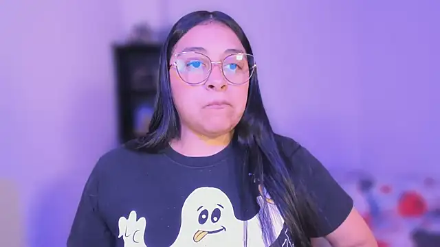 Soysofiarodrigu online show from March 2, 2025, 6:13 pm