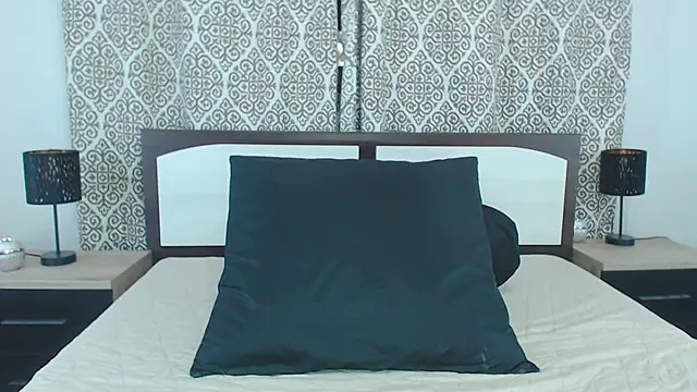 MissMilla online show from October 8, 2025, 5:20 am