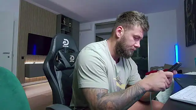 UbbeViking online show from February 24, 2026, 10:21 pm