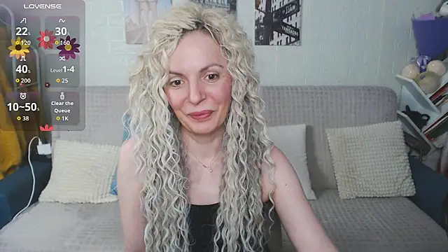 kiramarta online show from November 25, 2025, 5:57 pm