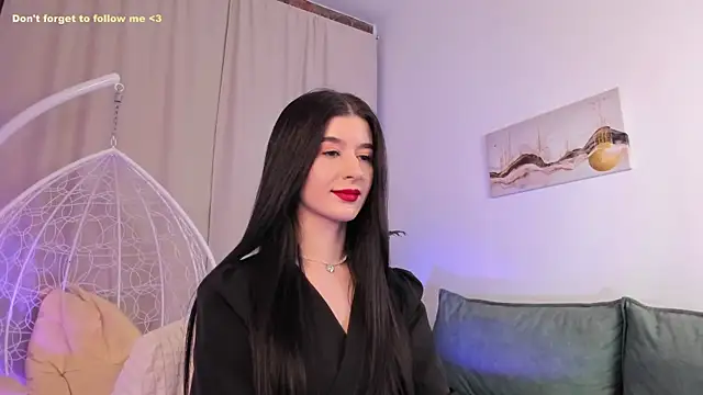 Snapshot of LauraCoy chatting on February 3, 2025, 8:24 pm LauraCoy online show from February 3, 2025, 8:24 pm