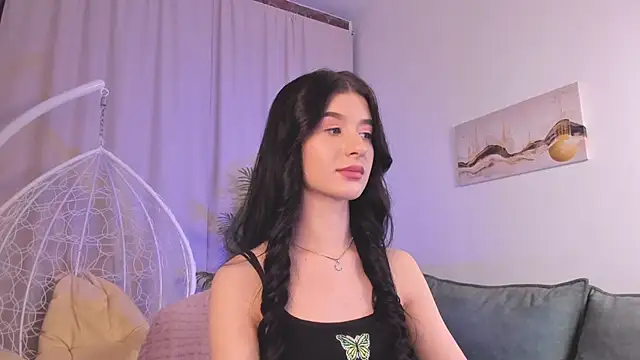 Snapshot of LauraCoy chatting on January 21, 2025, 8:21 pm LauraCoy online show from January 21, 2025, 8:21 pm
