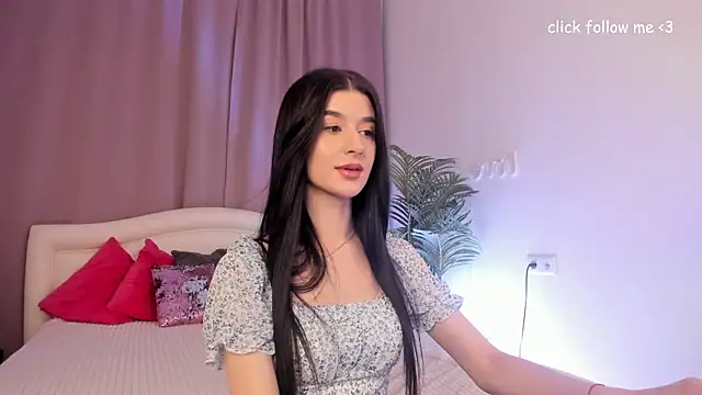 Snapshot of LauraCoy chatting on January 19, 2025, 8:19 pm LauraCoy online show from January 19, 2025, 8:19 pm