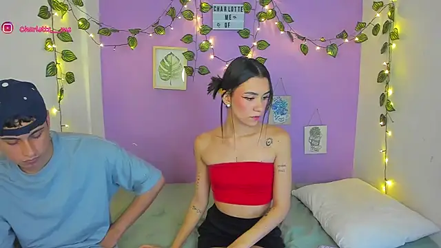 Snapshot of charlottte_queen chatting on January 15, 2025, 10:02 pm charlottte queen online show from January 15, 2025, 10:02 pm