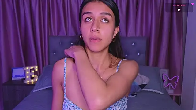 Emiily Scott1 online show from November 13, 2025, 11:08 pm