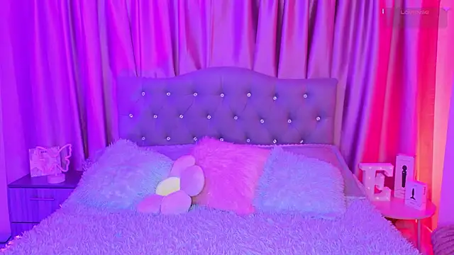 Emiily Scott1 online show from February 11, 2026, 12:10 am