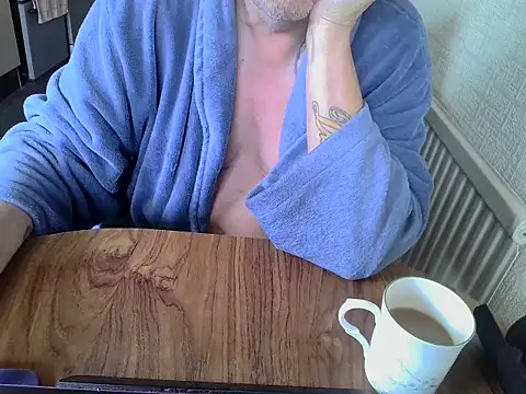 Snapshot of daddyflash chatting on May 19, 2026, 8:32 am daddyflash online show from May 19, 2026, 8:32 am