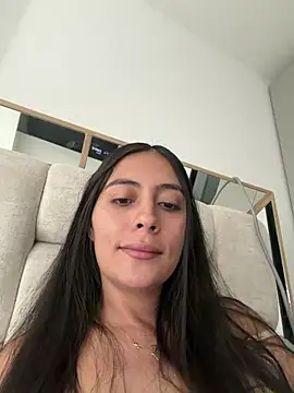 Sophie  Foxxx online show from February 6, 2026, 7:43 pm