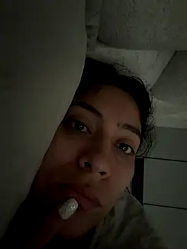 Sophie  Foxxx online show from December 2, 2025, 11:12 am