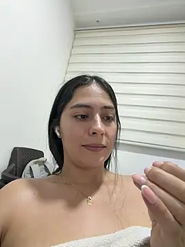 Snapshot of Sophie__Foxxx chatting on May 29, 2026, 12:27 am Sophie Foxxx online show from May 29, 2026, 12:27 am