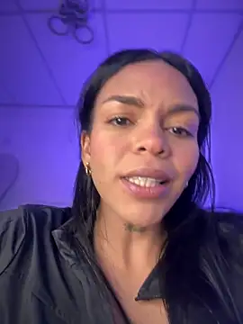 Charly  online show from December 5, 2025, 4:11 am