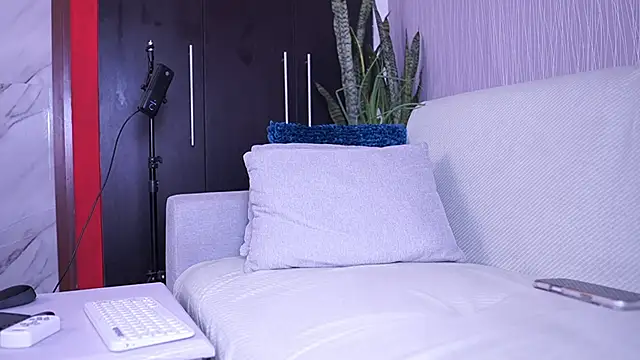 wild col  online show from March 27, 2026, 7:48 pm