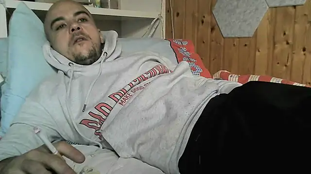 ItalianVinDiesel online show from November 10, 2025, 9:14 am