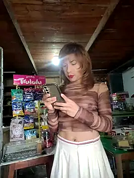 Snapshot of Evehampy chatting on April 7, 2026, 7:37 pm Evehampy online show from April 7, 2026, 7:37 pm