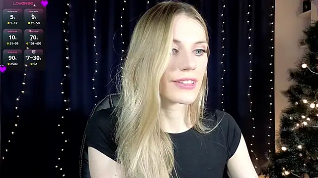 Lilianna Just online show from December 31, 2024, 9:39 pm