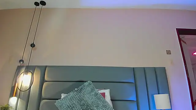 Snapshot of NoraDasilva chatting on October 16, 2025, 12:19 am NoraDasilva online show from October 16, 2025, 12:19 am