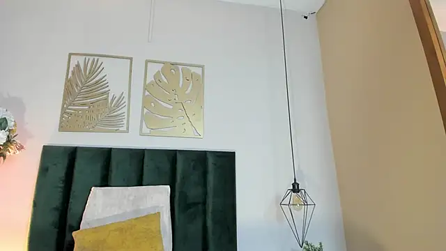 Snapshot of NoraDasilva chatting on November 20, 2025, 12:33 am NoraDasilva online show from November 20, 2025, 12:33 am