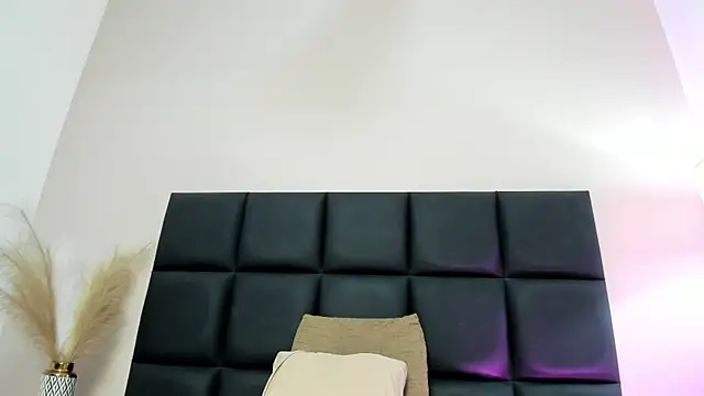 Snapshot of NoraDasilva chatting on February 5, 2026, 12:28 am NoraDasilva online show from February 5, 2026, 12:28 am