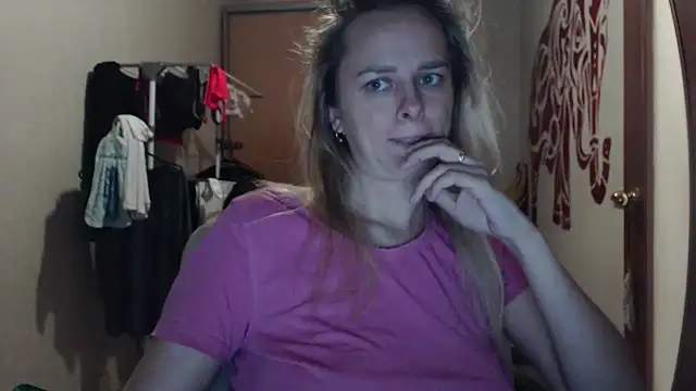 Snapshot of las_sweet chatting on December 10, 2024, 2:39 pm las sweet online show from December 10, 2024, 2:39 pm