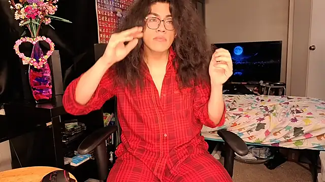 ShinyCherub online show from March 17, 2025, 4:40 am