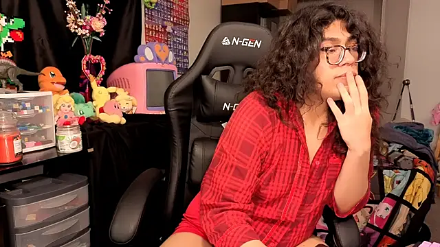 ShinyCherub online show from October 7, 2025, 5:47 pm