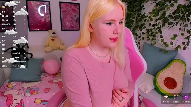 Snapshot of art_lovee chatting on February 14, 2026, 1:06 am art lovee online show from February 14, 2026, 1:06 am