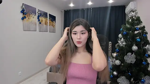 Snapshot of AnneTLi chatting on December 17, 2024, 3:39 am AnneTLi online show from December 17, 2024, 3:39 am