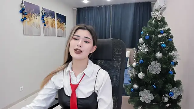 Snapshot of AnneTLi chatting on December 24, 2024, 6:44 am AnneTLi online show from December 24, 2024, 6:44 am
