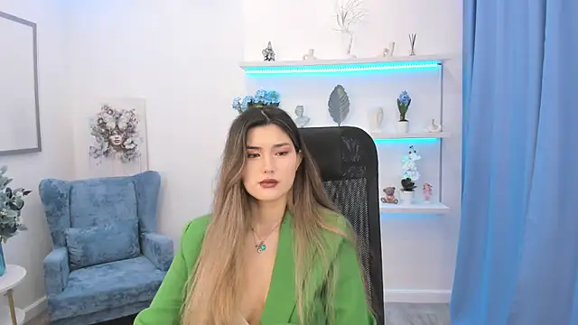 Snapshot of AnneTLi chatting on September 12, 2025, 3:17 am AnneTLi online show from September 12, 2025, 3:17 am